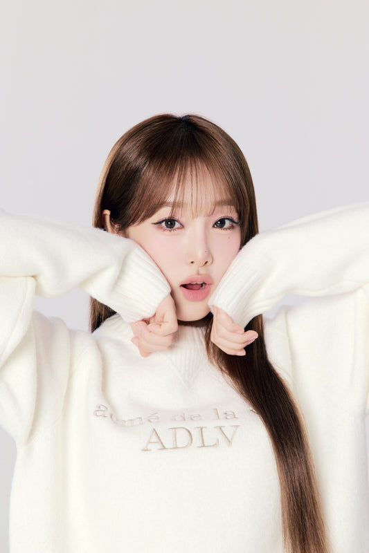 Yena x Adlv Woman basic Logo Knit