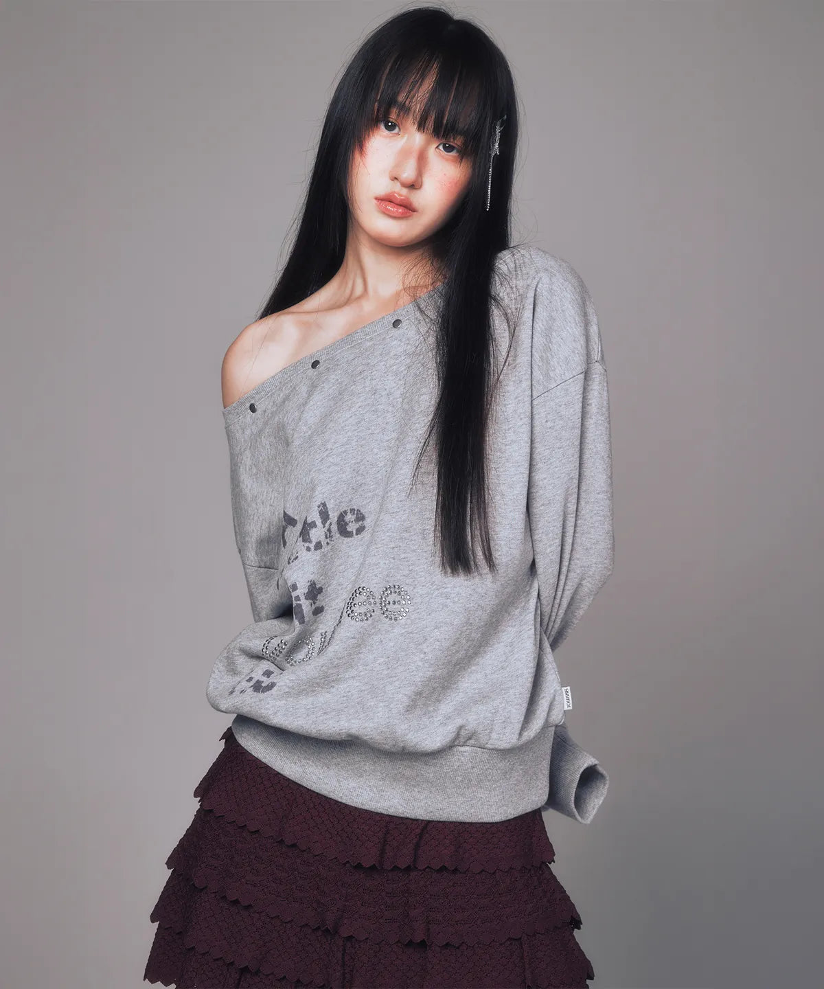 YOUHEE Youheetic Hotfix Off-Shoulder Sweatshirt