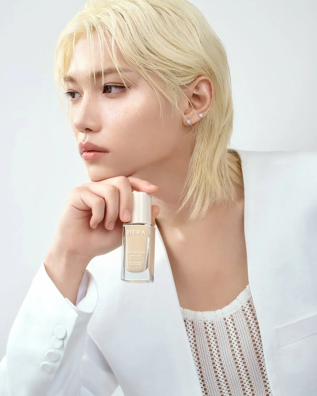 Hera Glow Lasting Foundation X Felix (Stray Kids) – SEOUL TERRACE Hera Glow Lasting Foundation X Felix (Stray Kids) – SEOUL TERRACE