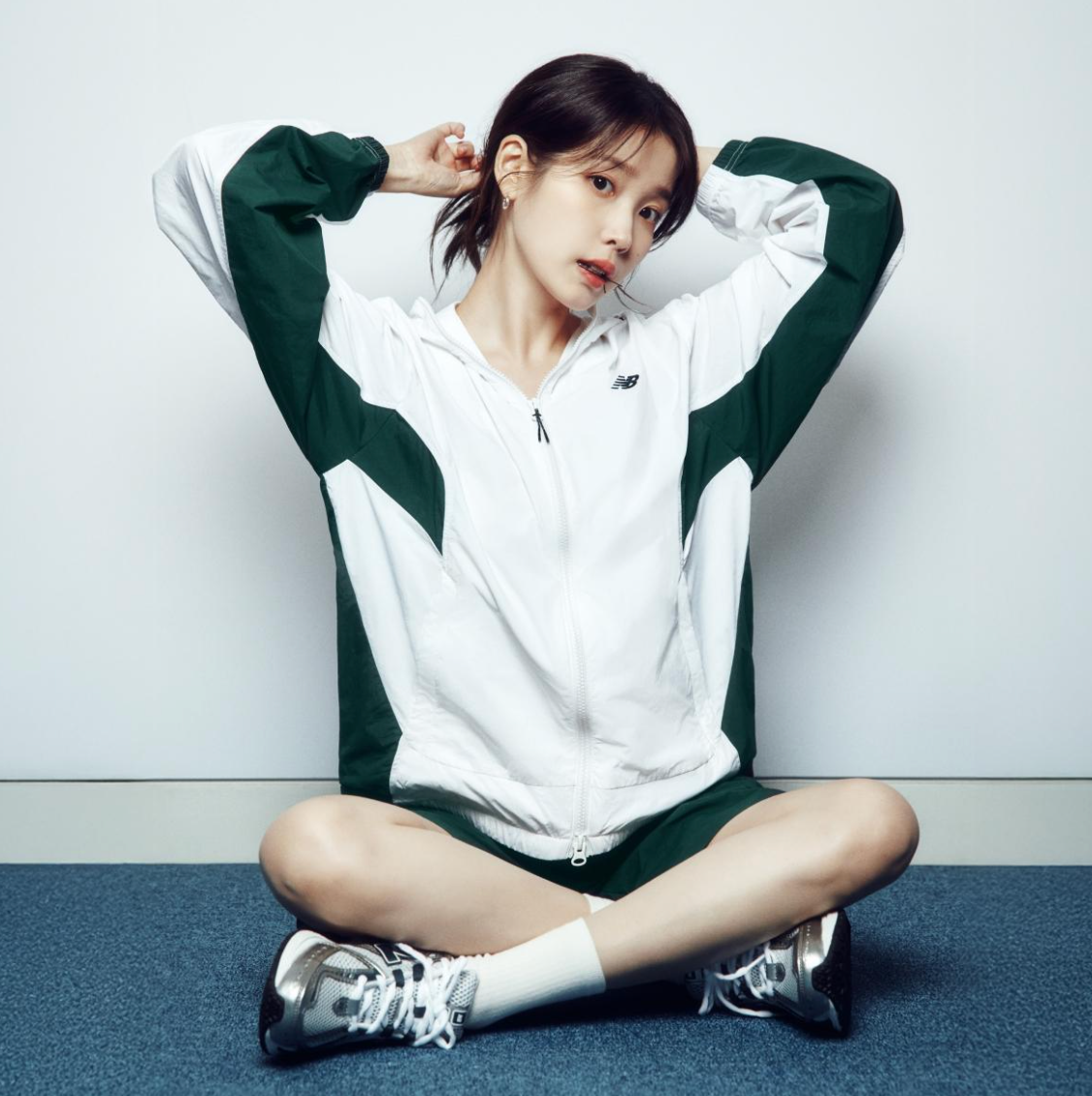 【New Balance】UNI Flying Lightweight Color Windbreaker NEW BALANCE - Uni Flying Lightweight Hood Windbreaker