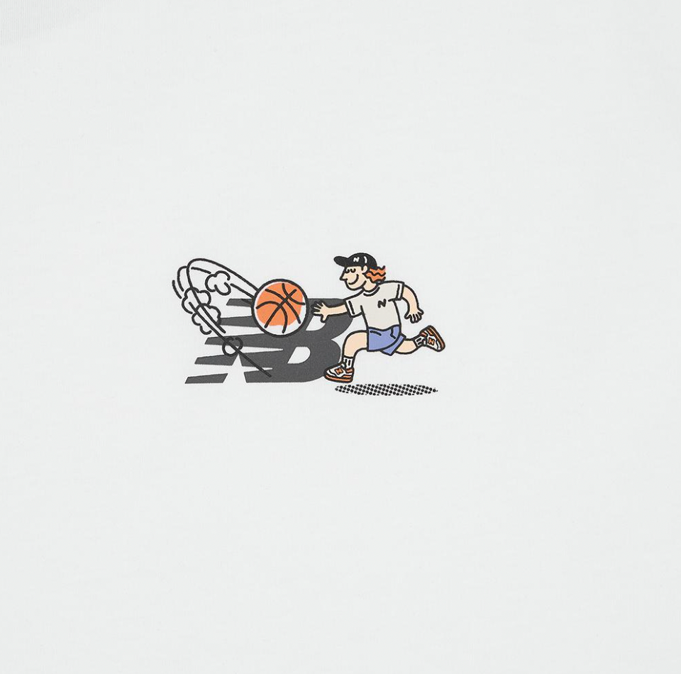 NEW BALANCE - UNI NB BOY Baketball Lettering S/S T-Shirt (IU's Pick)