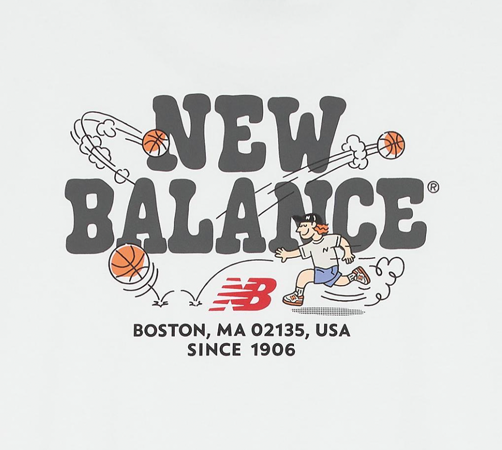NEW BALANCE - UNI NB BOY Baketball Lettering S/S T-Shirt (IU's Pick)