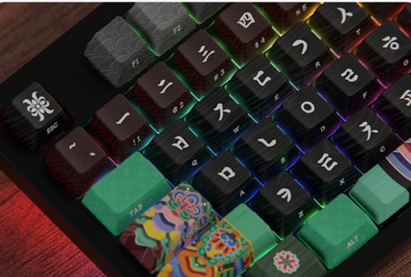 c.e.dot WHITE DANCHEONG WIRED LED MECHANICAL KEYBOARD with KOREAN TRADITIONAL DESIGN