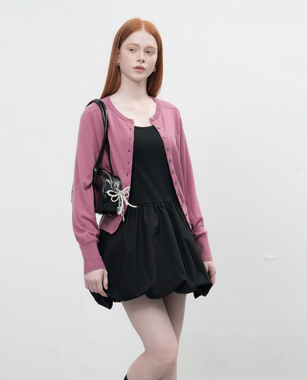 GENERAL IDEA -   WOMAN Signature Crewneck Cardigan