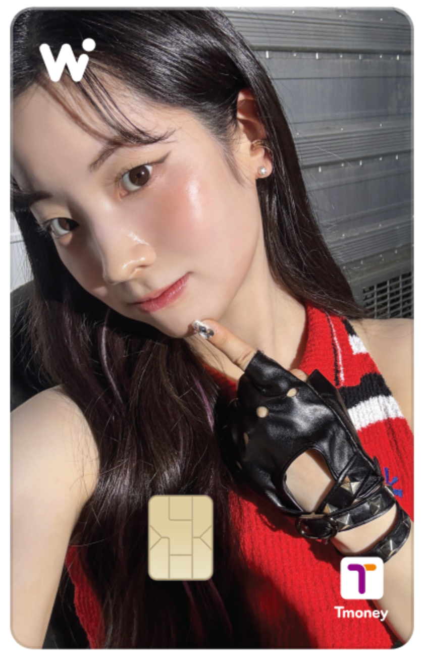 TWICE x WOWPASS - Official 10th anniversary Selfie Photo Card Limited Edition