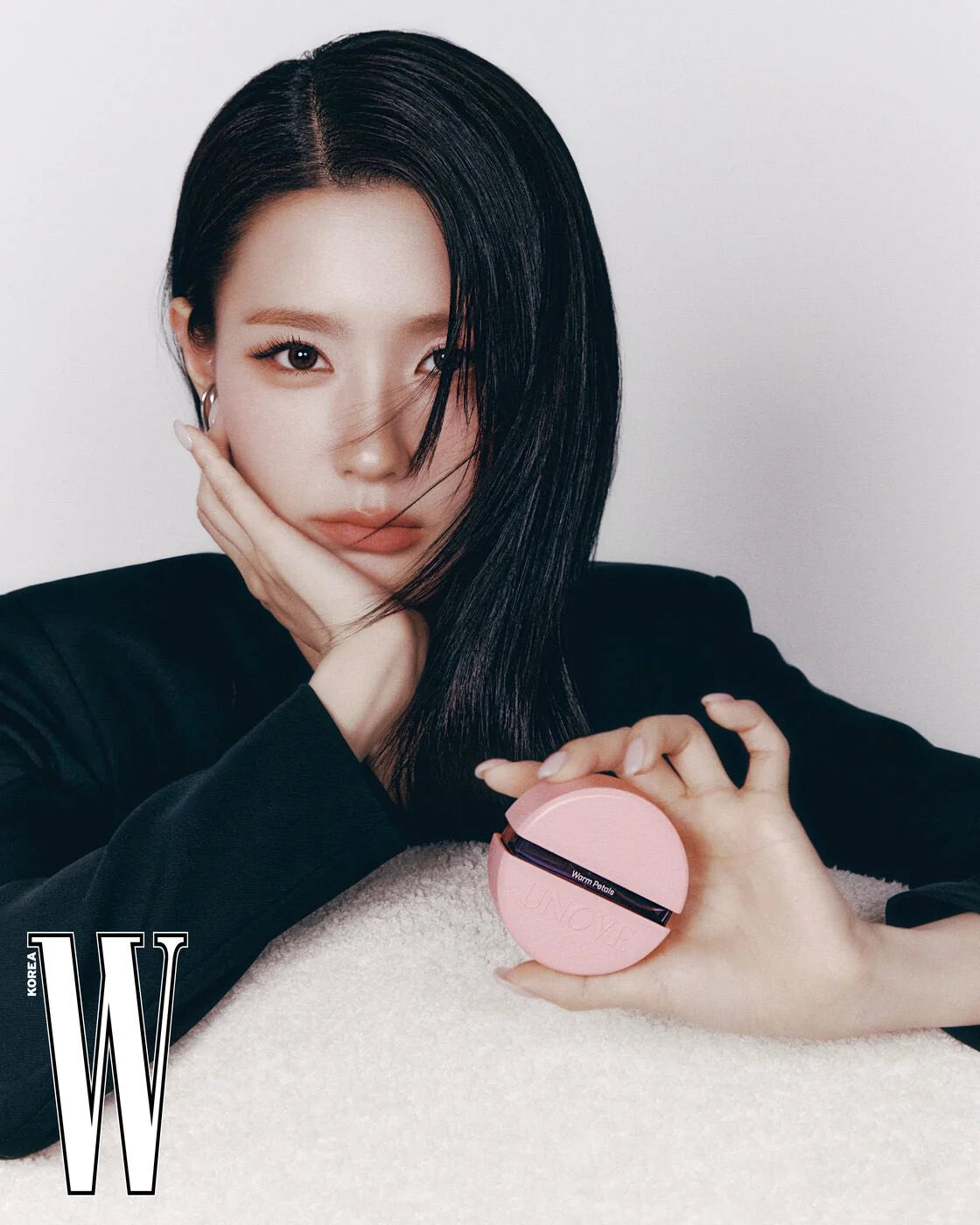 (G)I-dle Miyeon pictorial for W KOREA MAGAZINE COVER Kim Go-eun