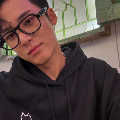 [Seventeen Mingyu Worn] LMR Silicone Wappen Big Logo Hoodie