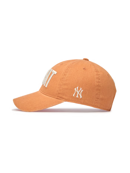 [MLB X KISS OF LIFE] SWEAT Basic Washed Unstructured Ball Cap