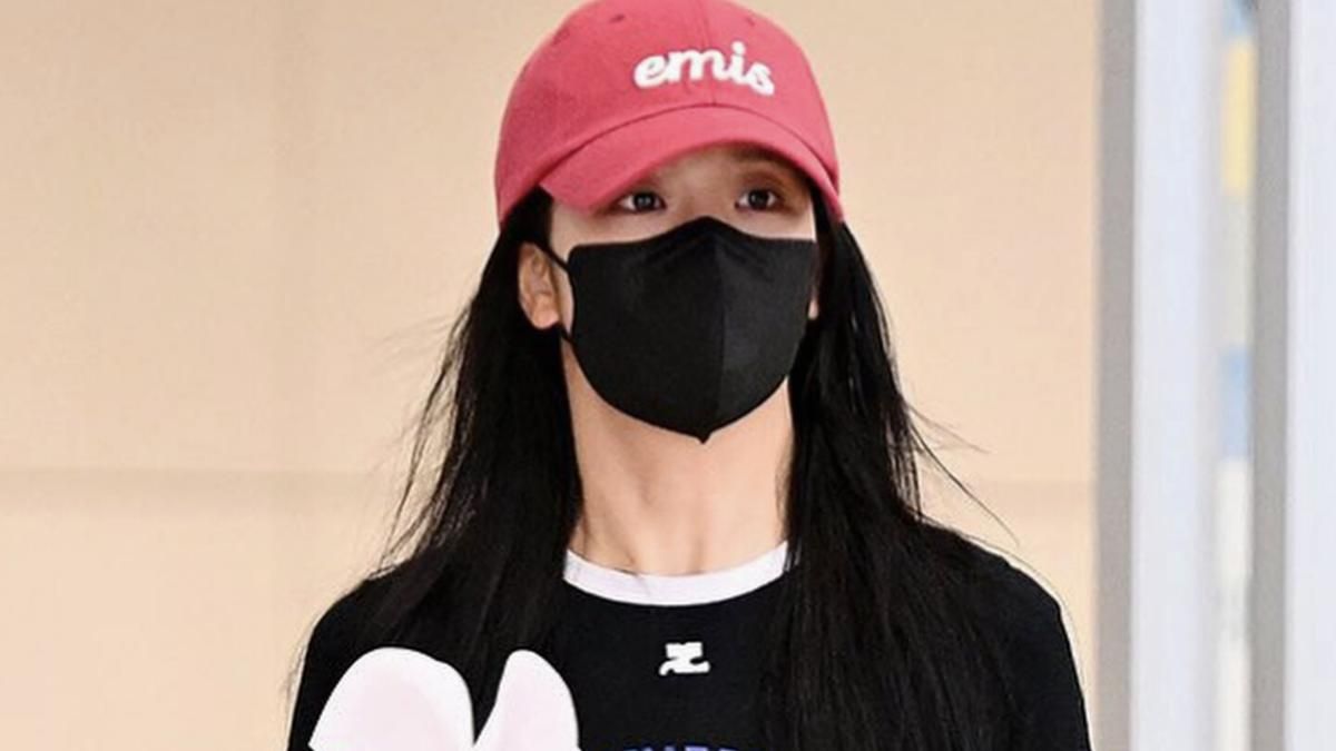 [Blackpink Jisoo Worn] EMIS Applique Ball Cap