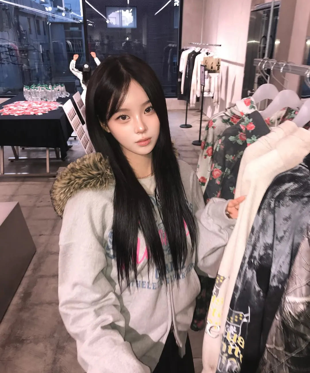 [Lesserafim Chaeyeon Worn] SoulPussycat X Grailz Parody Fur Zip Up Hoodie -Gray