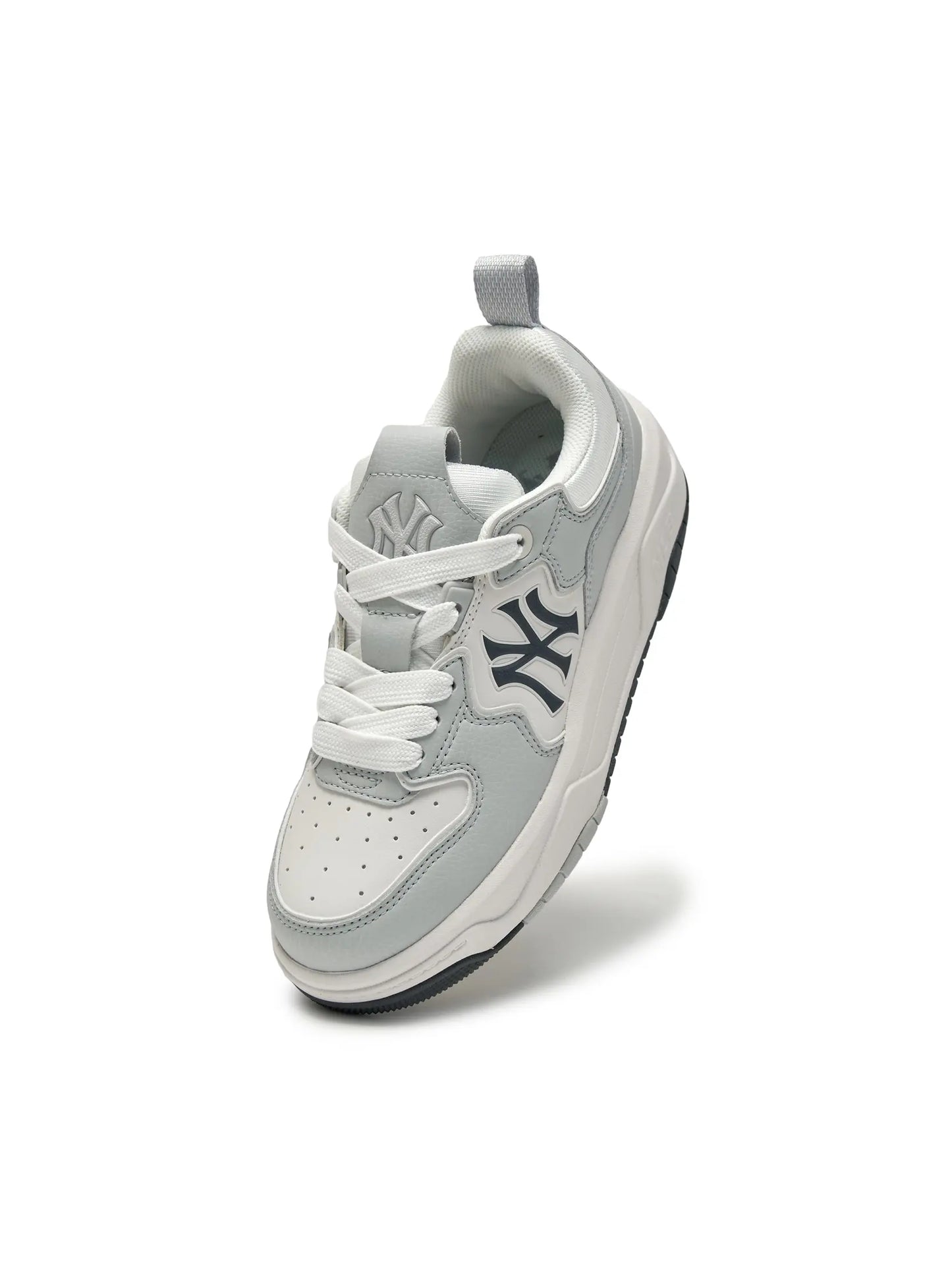 [Aespa Karina Worn] 26 Summer MLB Curve Liner Sneakers