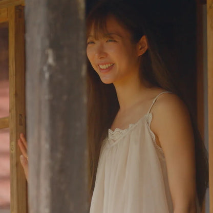 [Aespa Winter Worn] Sunburn Project Angle Lace Sleeveless Blouse
