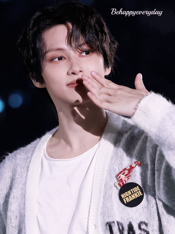 [Seventeen Jun Worn]  High Tide Frankie Recordare Cardigan