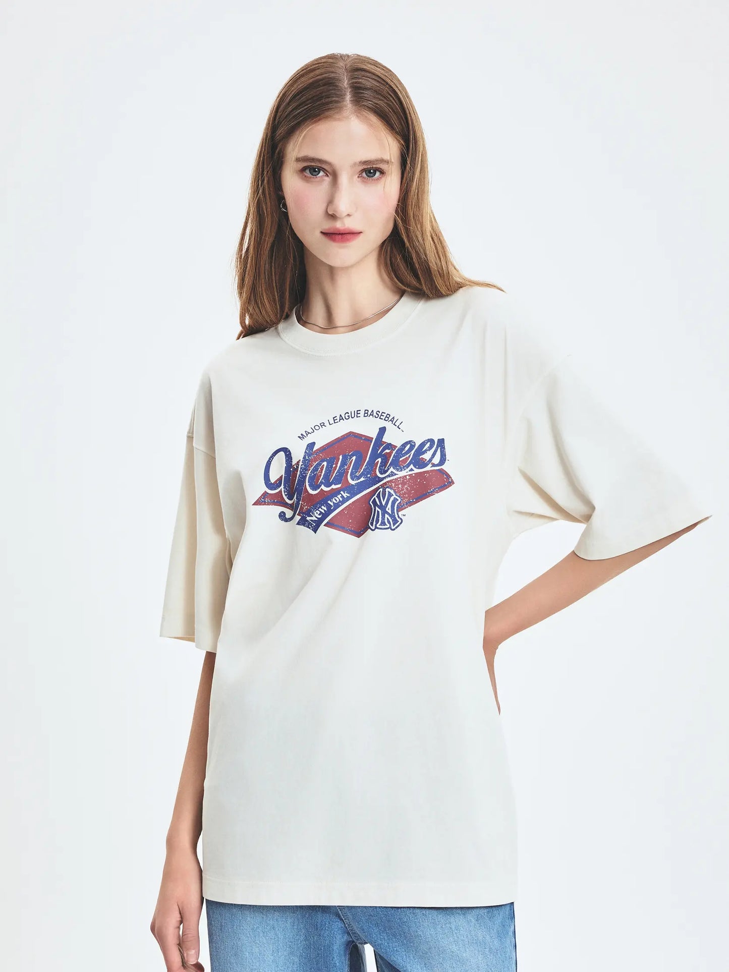 aespa カリナ ベースボールTシャツ Aespa Karina PICK] MLB Varsity Vintage Washed Graphic Mega