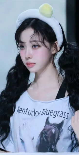 [Aespa Winter Worn] SCULPTOR Sheriff Cut Out Tee