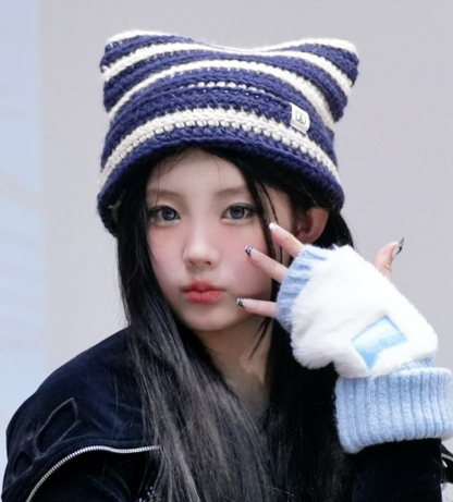 [kpop Idol Best Pick] VARZAR Square Label Striped Crochet Beanie