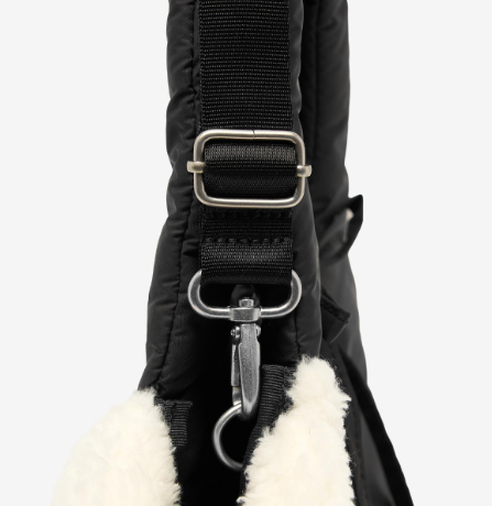 [Winter Breeze day] New balance Mini Poggle Crossbody Bag