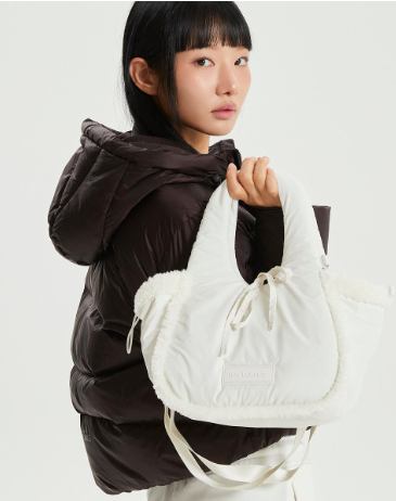 [Winter Breeze day] New balance Mini Poggle Crossbody Bag