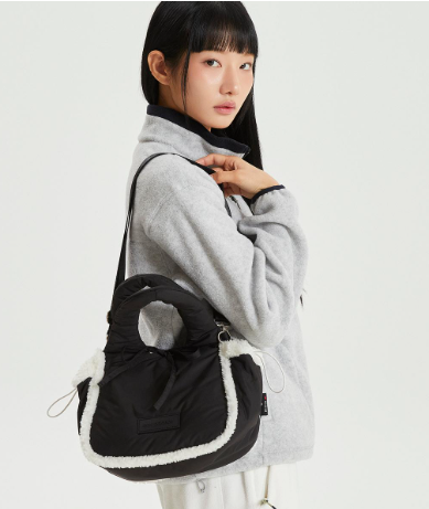 [Winter Breeze day] New balance Mini Poggle Crossbody Bag