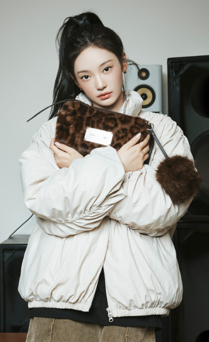 [Aespa Ningning Pick] Matin Kim Hairy Fur Mini Shoulder Bag