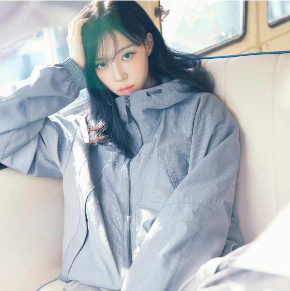 [Aespa Winter Pick] 26SS New Balance UNI 740 Shfited Windbeaker