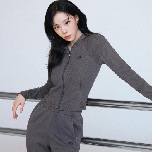 [Aespa Winter Pick] 26SS New Balance Women Soft Fresh Golji Two-Way Zip-Up Hoodie (Slim Fit)