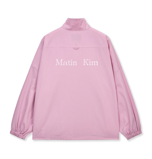[Ive Liz Pick] Matin Kim Back Logo High Neck Jumper