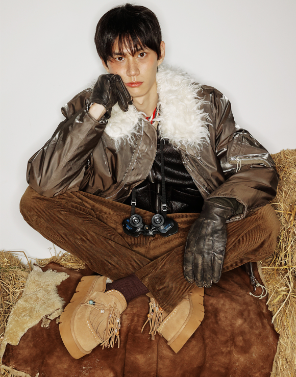 [BTS Suga Worn] Songi Songi × Yase Native Tassel Natural Wool Clog