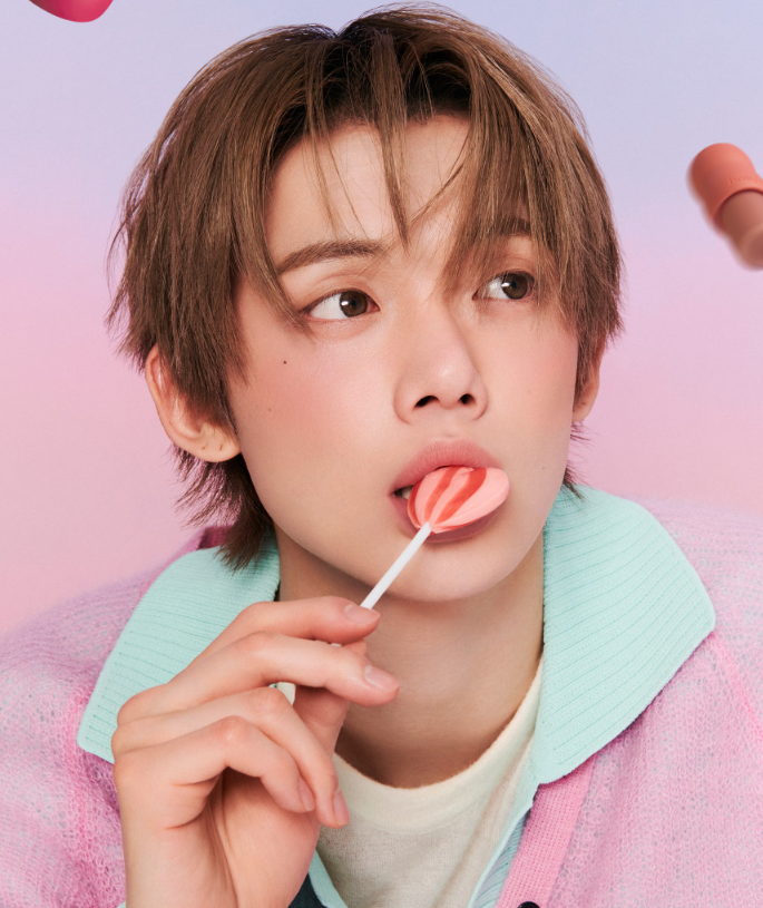 [TXT Yeonjun Pick] Benefit Play Daze Airy Liquid Blush with Gift ( 6 Puffs)