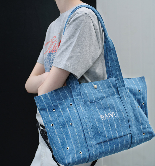 RAIVE Leo Shoulder Bag
