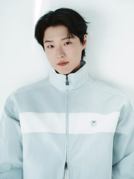 [Woodz &  Han So-hee Pick] Fila Track Jacket