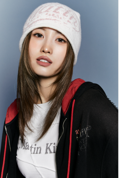 [Twice Momo X Matin Kim 26 Fall Coll.] Matin Stamp Beanie