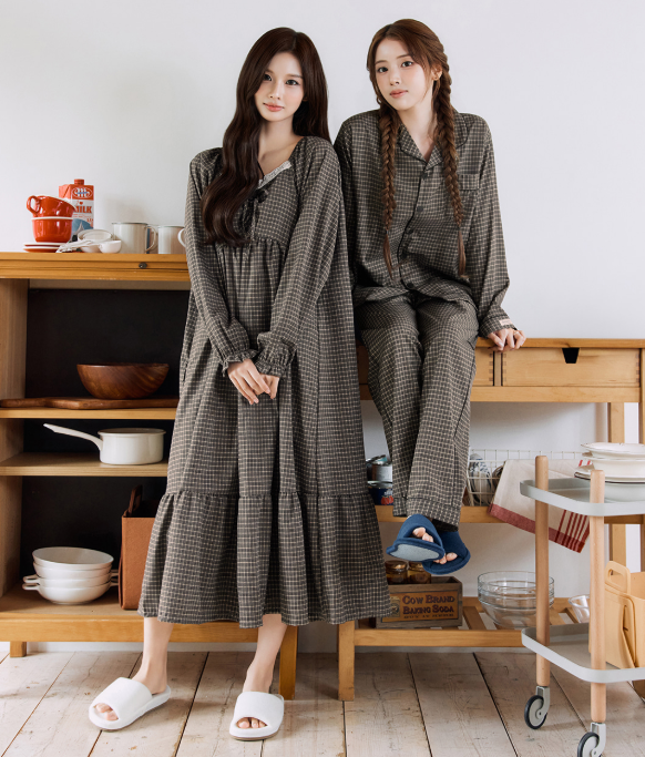 [Nmixx X Dossy] Silk Fit Dust Long Sleeve Pajama Dress