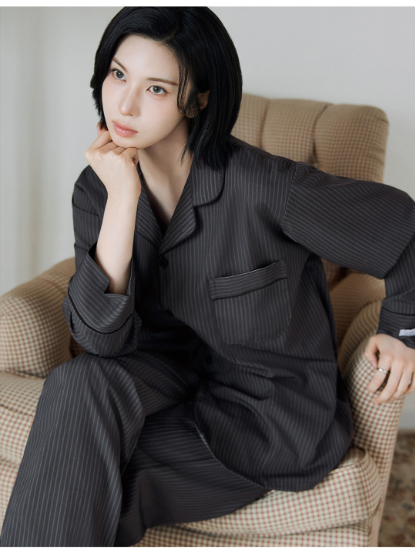 [Nmixx X Dossy] Silk Fit Modern Black Long Sleeve Couple Pajama Set