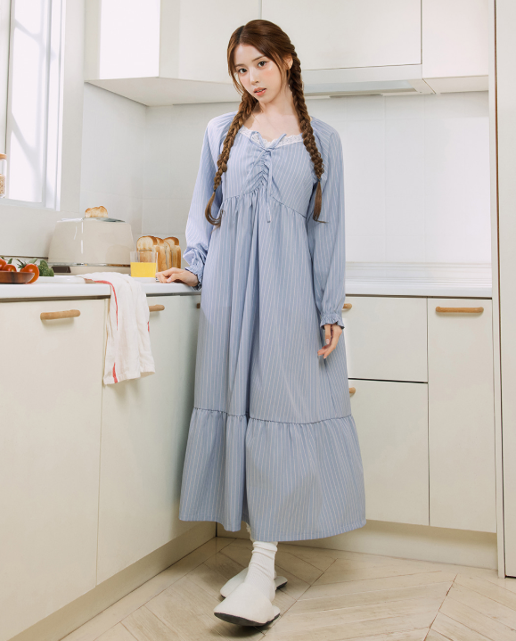 [Nmixx X Dossy] Silk Fit Blue Bee Long Sleeve Pajama Dress