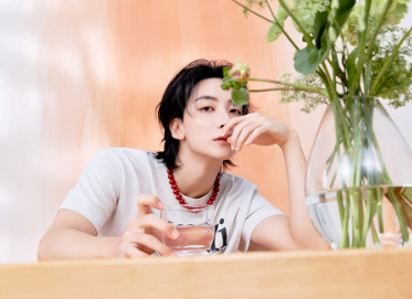[Seventeen Jeonghan Pick] 26FW Mardi Mercredi T-Shirt LA Fleur