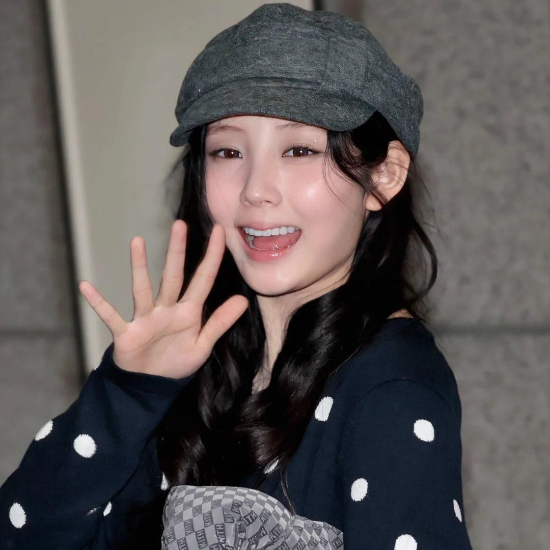 [Illit Wonhee Worn] Type Service Wool Belted Cap [Charcoal]