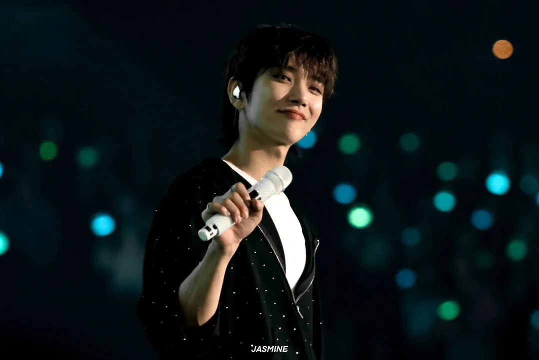 [Seventeen Joshua Worn] OY Crystal Dot Hoodie Zip Up Black