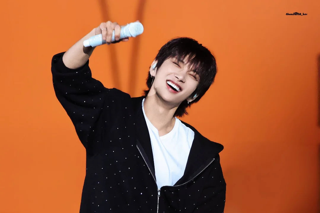 [Seventeen Joshua Worn] OY Crystal Dot Hoodie Zip Up Black