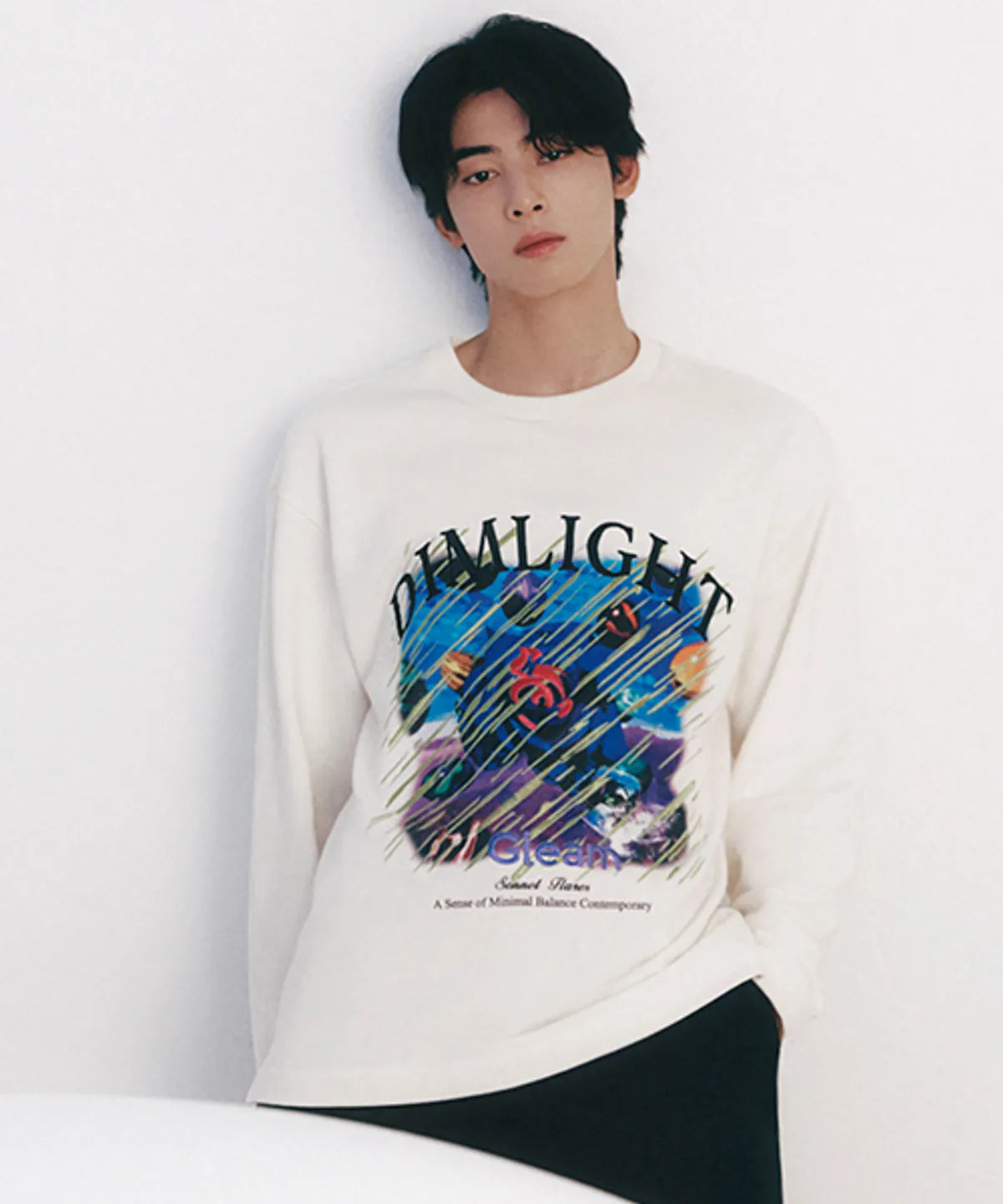 [Cha Eun Woo Worn] Liber Classy Cream Semi-Overfit Flower Artwork T-Shirt