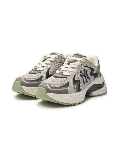 [Aespa  Karina Worn] MLB Curve Runner New York Yankees Shoes