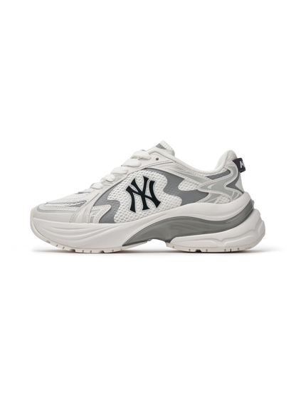 [Aespa  Karina Worn] MLB Curve Runner New York Yankees Shoes
