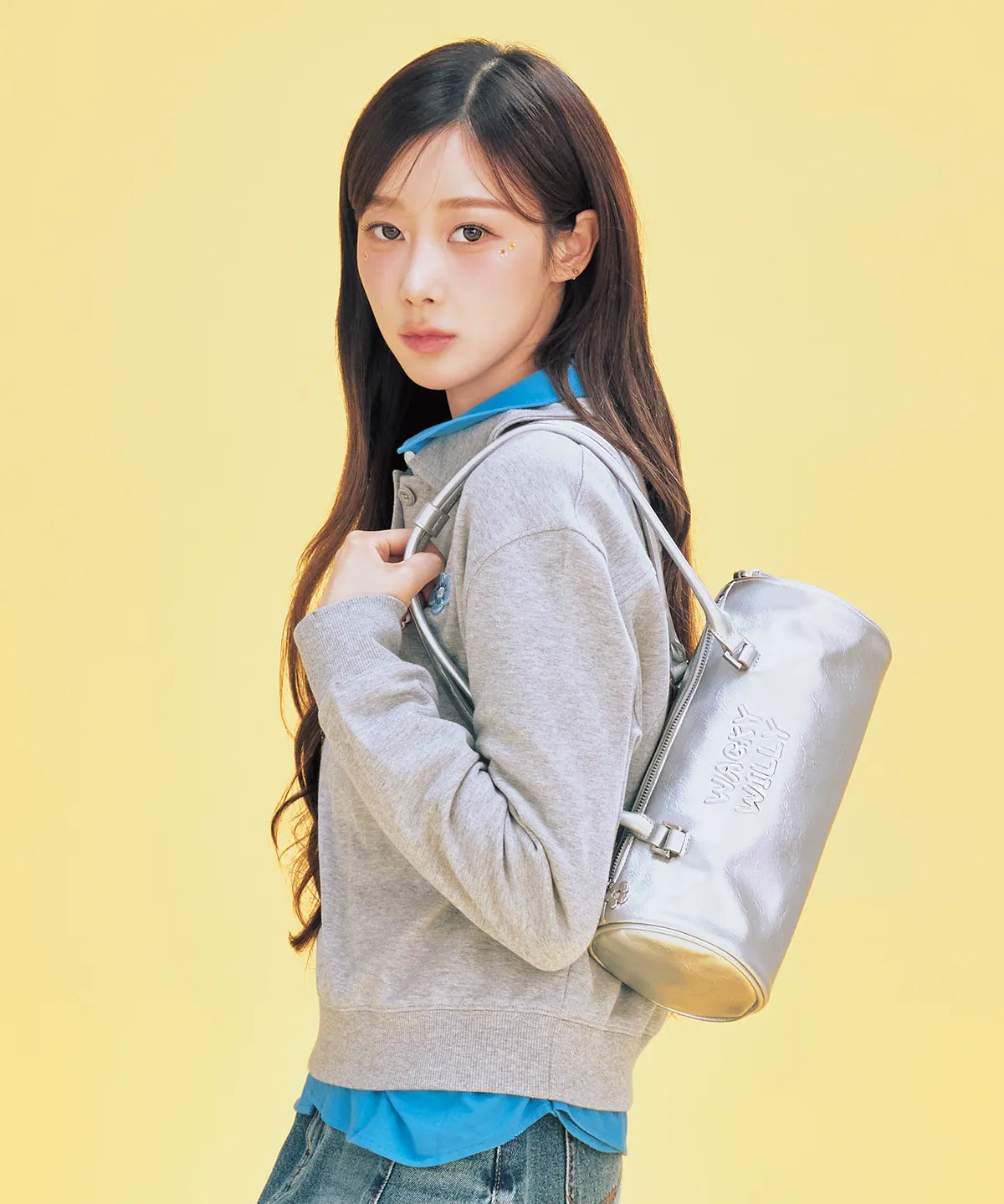 [Aespa Giselle Worn] 26SS Lily Volume Handle Cylindrical Bag