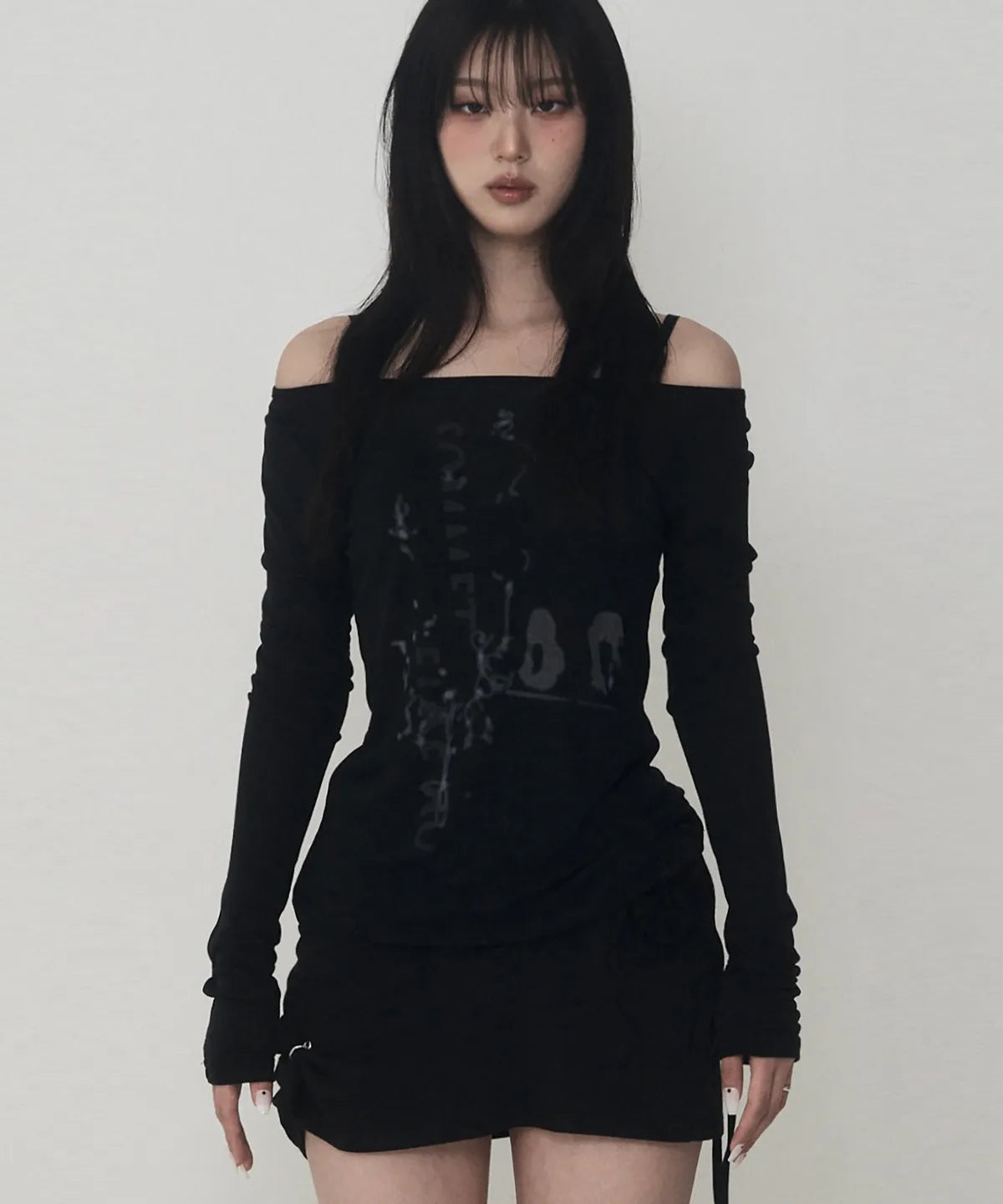 ETRE AU SOMMET Lettering Logo Boat Neck See-Through Tee