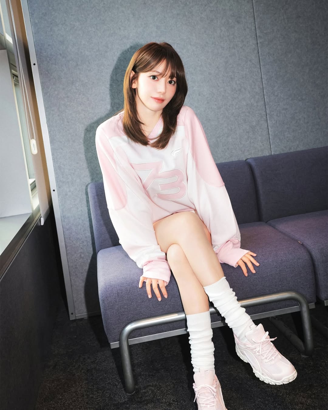 Han So-Hee & Lesserafim Sakura Worn] Fila Echappe Blossom