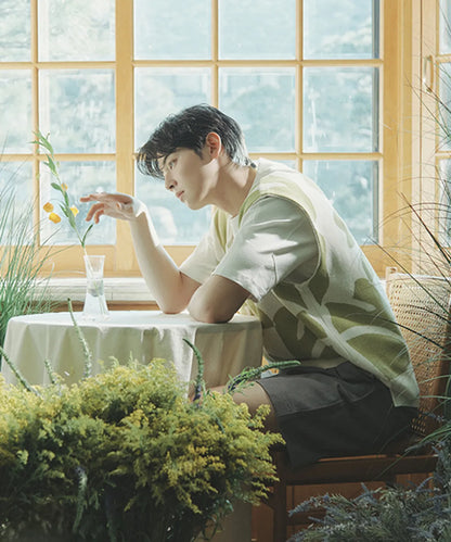 [Cha Eun Woo Worn] Liber Classy Ivory Flower Pattern V-Neck Knit Vest