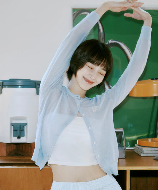 [Park Gyu-young wearing] Satur (W) Sheer Linen Long Sleeve Cardigan