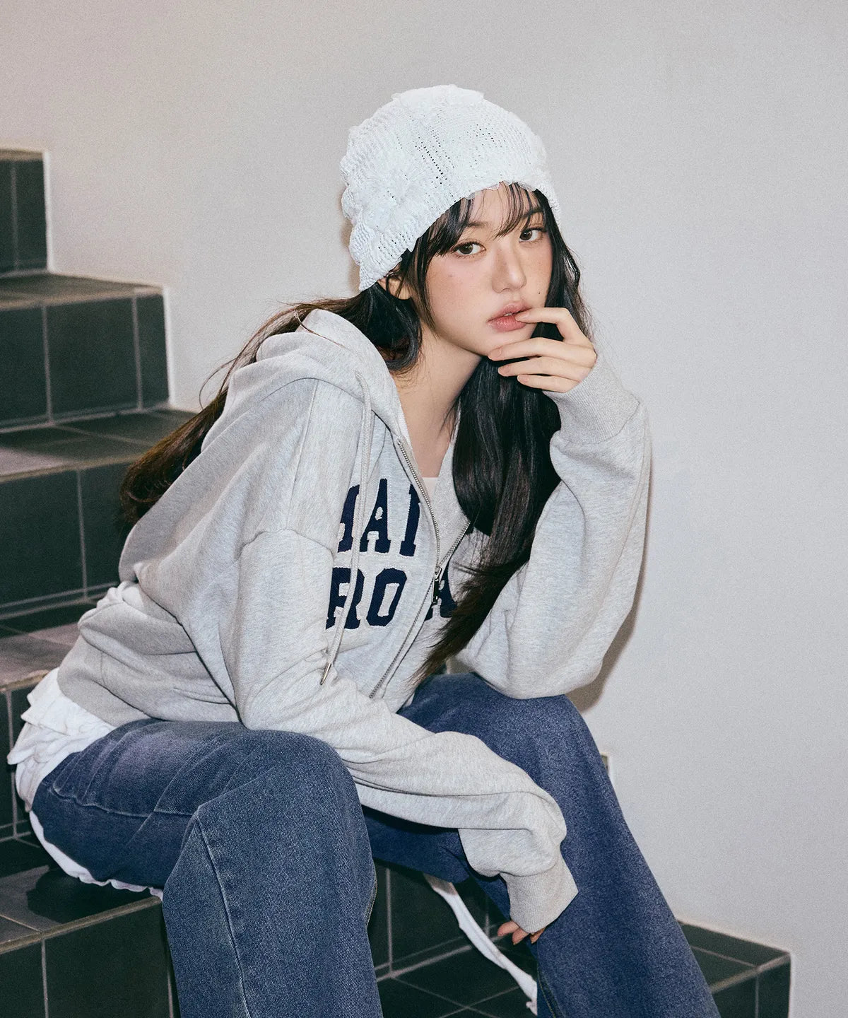 [Ive Wonyoung Worn] RolaRola Maison De Rola Embroidery Hood Zip-Up