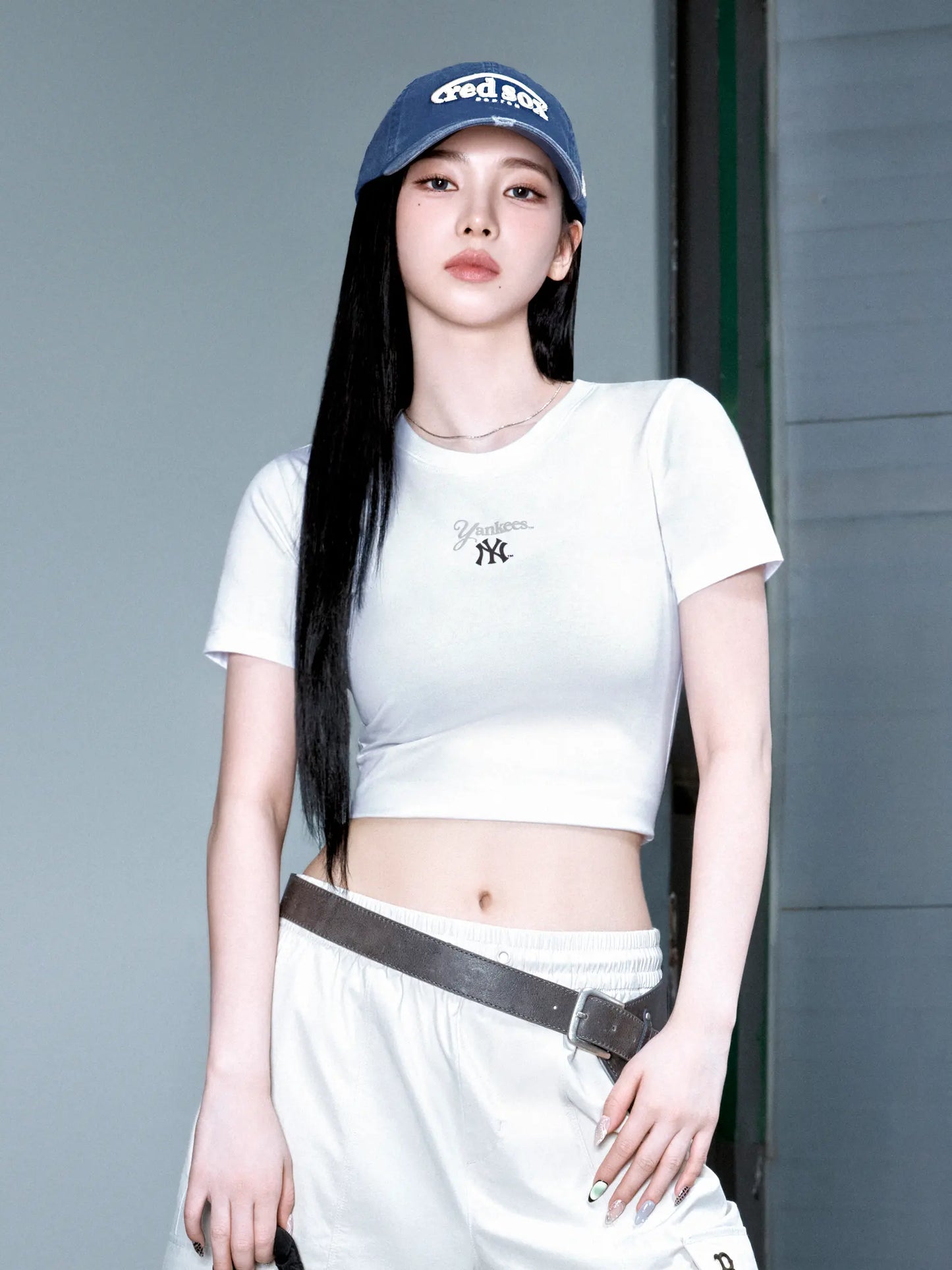 [Aespa Karina Worn] 26 Summer MLB Women's Sheriff Logo Point Comfortable Crop Short Sleeve T-Shirt