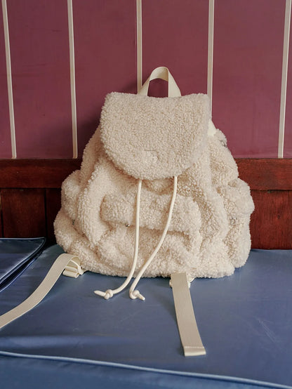 Macmoc Tta-ry Tta-ry Fur Poggle Backpack Ivory